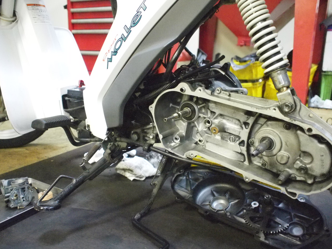 スーパーモレ エンジンアドレスV100